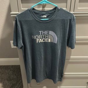 North face women’s tee shirt
